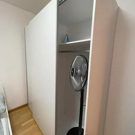 Appartement Cozy Studio In Neusser Street