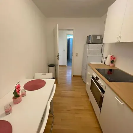 Cozy Studio In Neusser Street * Cologne