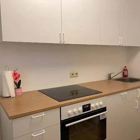 Cozy Studio In Neusser Street